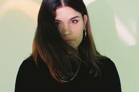 Elvira Sastre en Chile: “Estamos en una época de polarización donde se castiga mucho al artista o al escritor”