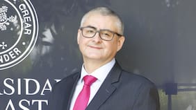 Trabajaba en un banco, pero a los 45 años sacó dos ingenierías y un magíster en 7 años