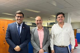 Licencias de conducir digitales: el flanco abierto del ministro Muñoz que De Grange se comprometió a abordar con la ACHM