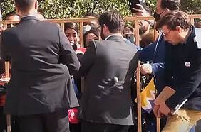 Boric tras intento de agresión en su contra: “Voy a seguir saliendo a la calle y voy a seguir con mi forma de ser”