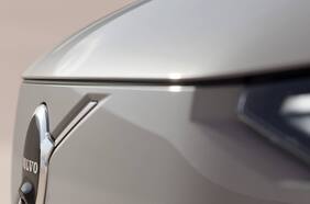 Volvo sigue poniéndonos los dientes largos con el EX90