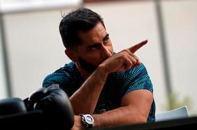 “Lucas di Yorio debía seguir”: Johnny Herrera critica el mercado de la U y advierte por el nivel de Octavio Rivero