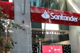 Banco Santander anota pérdidas históricas tras reconocer deterioro en goodwill