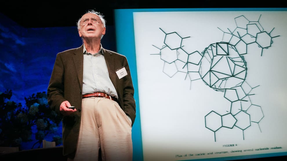 Quién era James Watson, el premio Nobel que fue despojado de sus ...