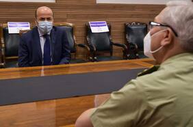 Carabineros vs. Contraloría: jueza ordena paralizar proceso de suspensión de generales cuestionados en estallido social