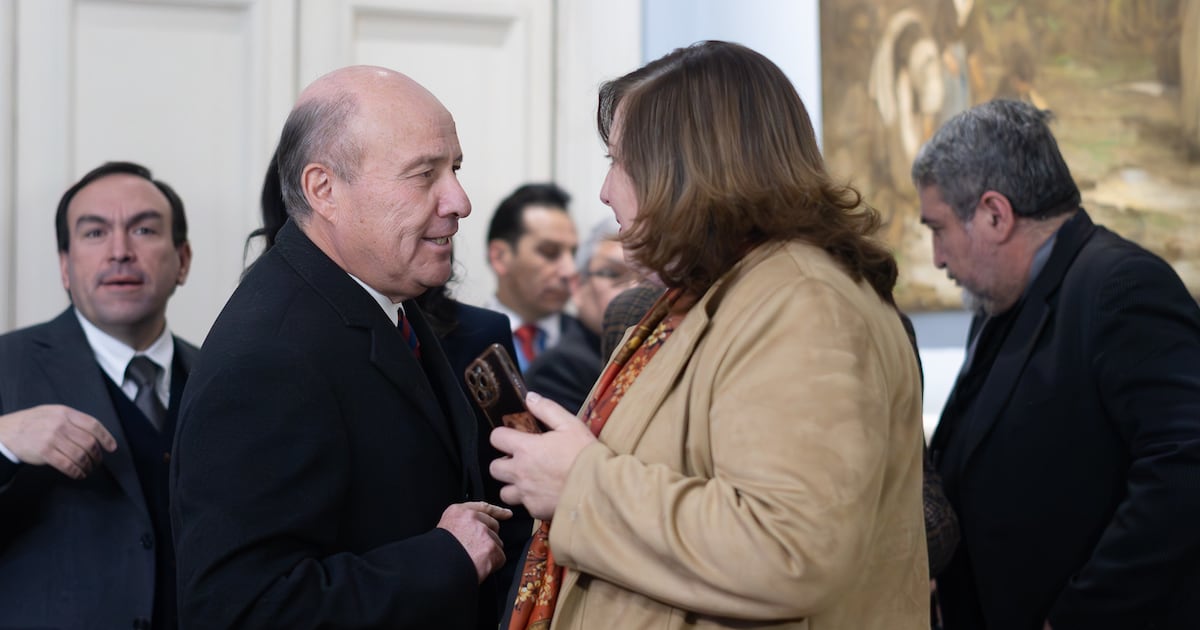 Tensión entre Gobierno y PS por megaproyecto económico: Ministro de Hacienda descarta tocar "corazón" de reforma tributaria