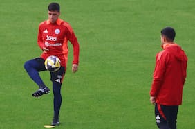 “Tenía muchas ganas de volver”: DT de Ipswich aborda el presente de Marcelino Núñez tras el conflicto con Córdova en la Roja