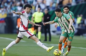 Un apático Betis de Manuel Pellegrini cede un polémico empate ante Rayo Vallecano que lo aleja de la Champions League