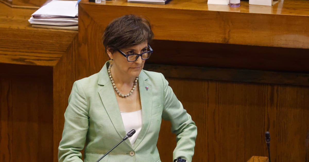 Escándalo en el Ministerio de Salud: Ministra Aguilera acusada de saltarse la fila para operar a su madre