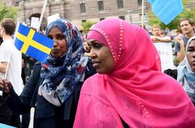 Funcionarios públicos de Suecia rechazan proyecto de ley que los obligaría a denunciar a migrantes sin papeles