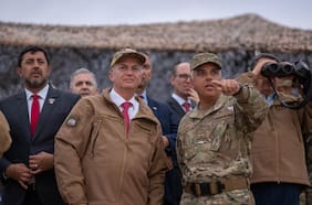 Kast anuncia proyecto para ampliar la retención de migrantes irregulares de 5 a 60 días, con hasta dos prórrogas
