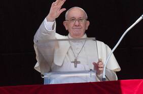 El Vaticano avisa a última hora que el Papa no presidirá el Vía Crucis en el Coliseo para “preservar su salud”