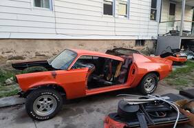 VIDEO: puso su Camaro en venta y después lo destrozó con una sierra