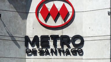 Interrupción en Línea 2 mantiene tres estaciones sin servicio