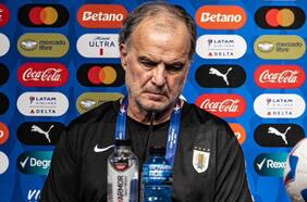 En medio de un expediente disciplinario en su contra: la Conmebol felicita a Marcelo Bielsa por su cumpleaños