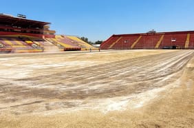 ¿Por qué la cancha del Santa Laura no tiene pasto? La explicación para el impactante estado del campo de Unión Española