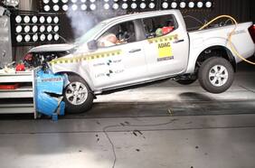 Latin NCAP: 4 estrellas para la Nissan NP300 y 5 estrellas para la Toyota Hilux