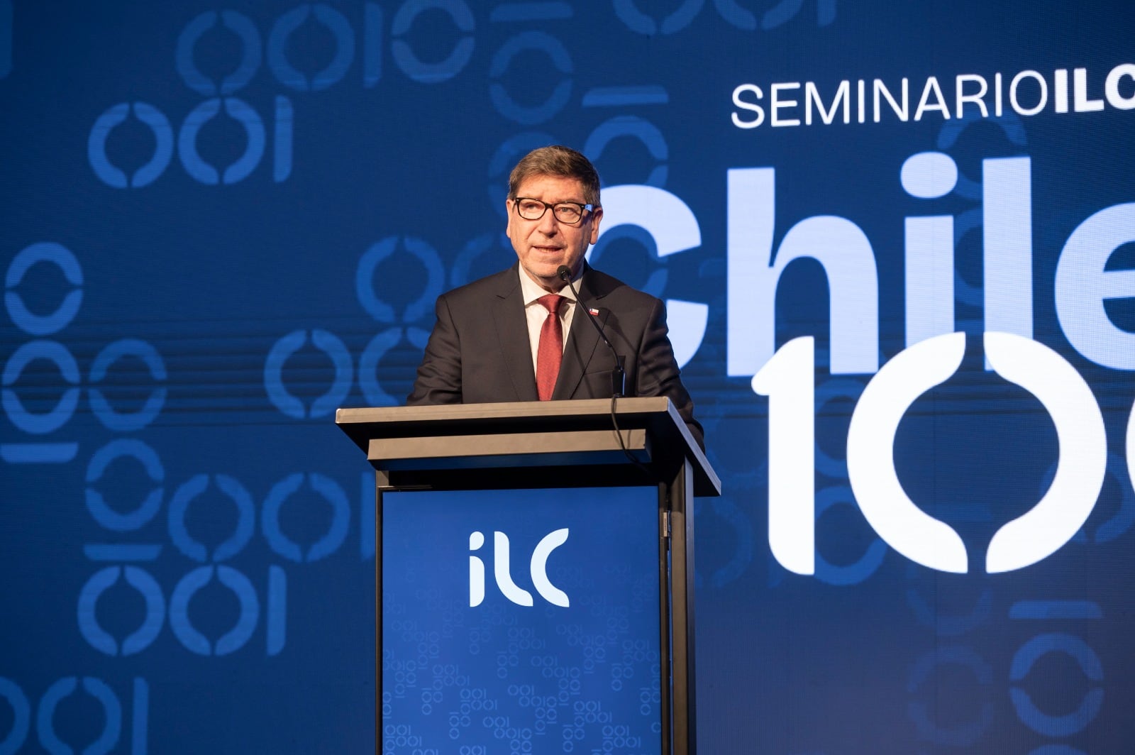 Ministro Mas en Chile 100: “Incorporar a las personas mayores a la vida económica no es caridad”