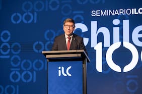 Ministro Mas en Chile 100: “Incorporar a las personas mayores a la vida económica no es caridad”