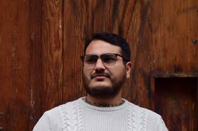 Richard Sandoval, autor chileno: “No puede ser que a 50 años del golpe aún existan diputados que gritan Viva Pinochet”