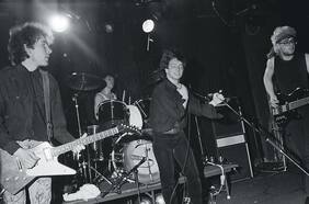 ¿En el nombre del amor? La bochornosa pelea a puñetazos entre Bono y The Edge de U2 en el escenario