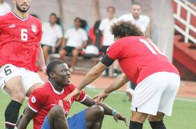 El susto de su vida: hinchas de Sierra Leona intentan agredir a Mohamed Salah en duelo de Egipto por las Eliminatorias