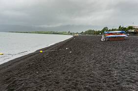 Comunas turísticas entran en cuarentena y acusan golpe a economía local
