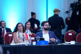 Urrejola descarta renunciar tras filtración del audio que desató una crisis en la Cancillería y empañó la gira de Boric en Argentina