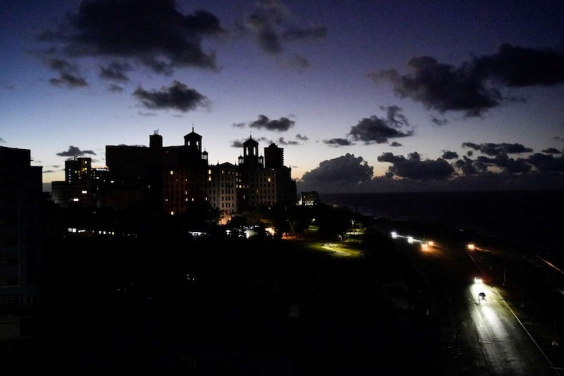 Cuba without light
