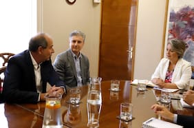 La cita de la ministra del Trabajo con el controlador de AFP Capital en medio del debate de la reforma de pensiones