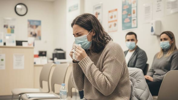 ¿Podría la “supergripe” H3N2 llegar a Chile? Esto dice un médico infectólogo