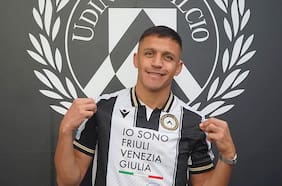La emotiva despedida del Udinese a Alexis Sánchez tras su partida al Sevilla