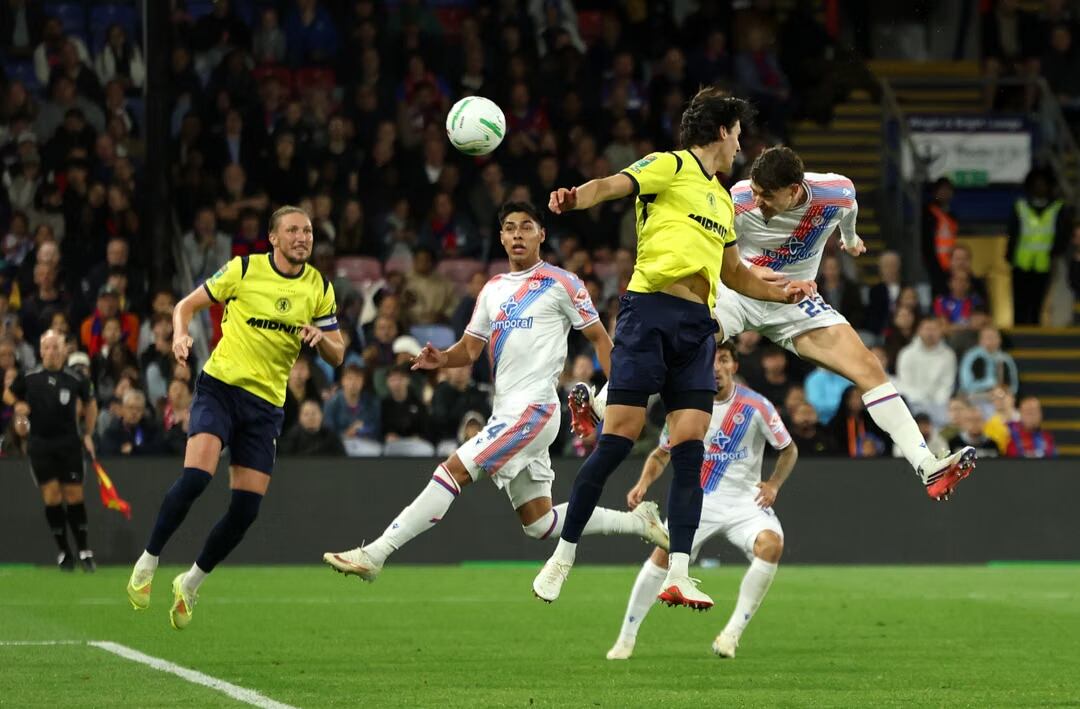 “Los fichajes impresionaron; Osorio fue clave”: en Inglaterra aprueban la primera titularidad del chileno en Crystal Palace