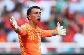 Un nuevo error grosero de Fernando Muslera: revisa el gol de España que complica a la Uruguay de Bielsa en el Mundial
