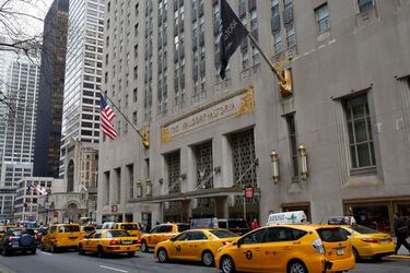 New York City’s Waldorf Astoria was sold to a Chinese insurer for $1.95 billion in 2015. PHOTO: KATHY WILLENS/ASSOCIATED PRESS