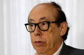 Alfredo Stöhwing aborda la dura sanción a Arturo Vidal y se refiere al futuro de Lucas Cepeda en Colo Colo