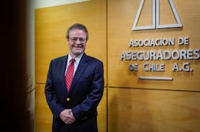 Los cinco desafíos para Chile que mencionó la industria aseguradora en su cena anual