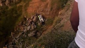 Al menos 25 muertos tras caída de autobús a un barranco durante gira de estudiantes en Cabo Verde