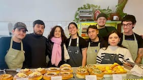Tostadas, huevos, sushi y disculpas a Argentina: la agitada semana de Rosalía en Chile previo a sus conciertos