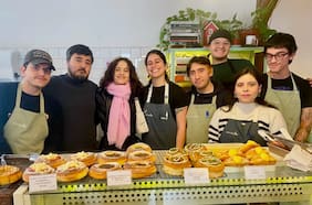 Tostadas, huevos, sushi y disculpas a Argentina: la agitada semana de Rosalía en Chile previo a sus conciertos