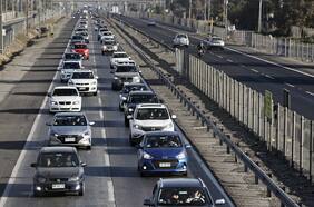 Días previos al interferiado: Más de 190 mil vehículos abandonaron la RM este viernes y sábado