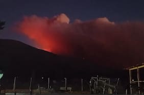 Senapred declara alerta amarilla para comuna de Antuco por incendio forestal que genera evacuaciones y albergados