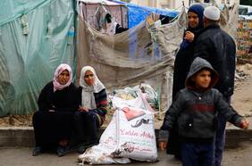 ONU reitera que UNRWA es vital para evitar la hambruna en medio de controvertidas cifras de ingreso de ayuda a Gaza