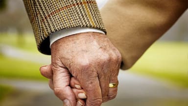 Sube el Bono Bodas de Oro: este es el nuevo monto y los requisitos para solicitarlo