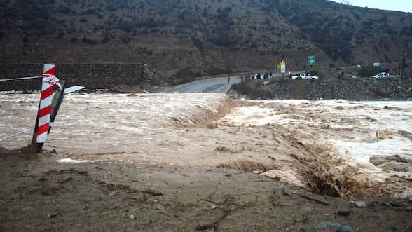 “Aumentos de caudal y activación de quebradas”: advierten peligros por la lluvia en Atacama y Coquimbo