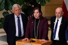 “Quienes negocian por el lado...”: el duro rechazo PS a nueva reforma de seguridad apoyada por Araya (PPD) y Flores (DC)