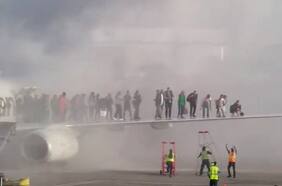 Incendio afecta a un avión en el aeropuerto de Denver: pasajeros debieron ser evacuados