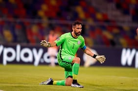 ¿Quién será el nuevo dueño del arco de la Roja? El debate que abre la ausencia de Claudio Bravo de cara al inicio de las Eliminatorias