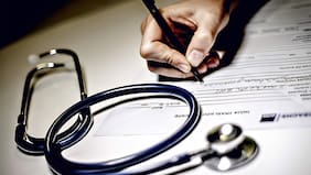 Ordenan prisión preventiva contra médico ecuatoriano acusado de emitir más de 11 mil licencias médicas fraudulentas en Coquimbo