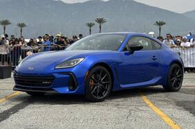 Subaru BRZ tS: el “Toyobaru” suma más deportividad con la opción tS